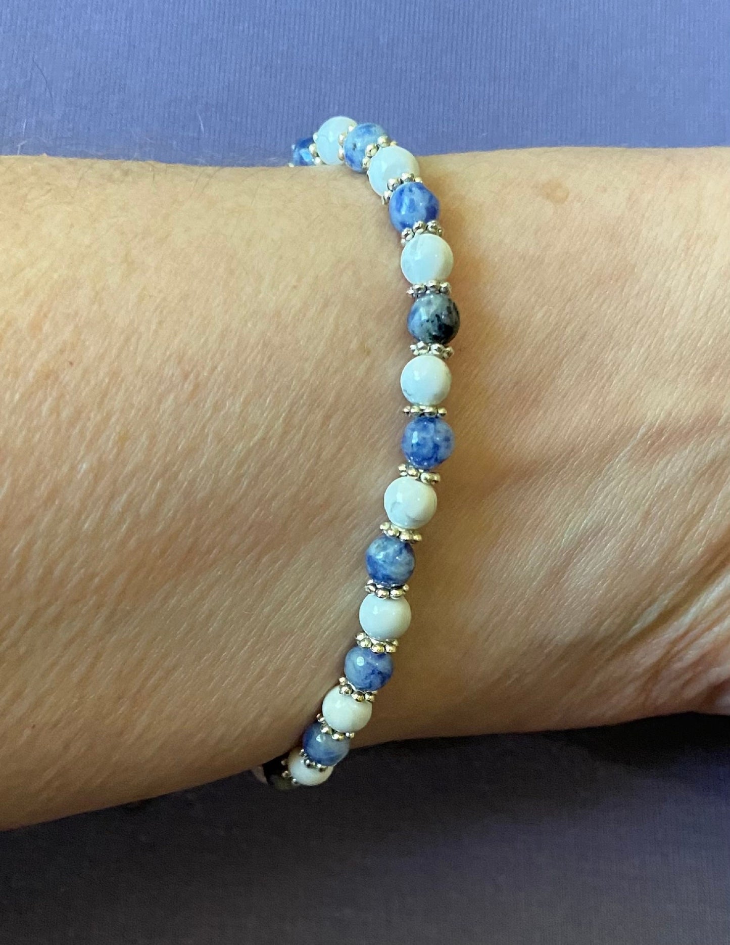 Sodalite and Howlite Bracelet, handmade 4mm genuine gemstone stretch beaded bracelet for spiritual healing and protection