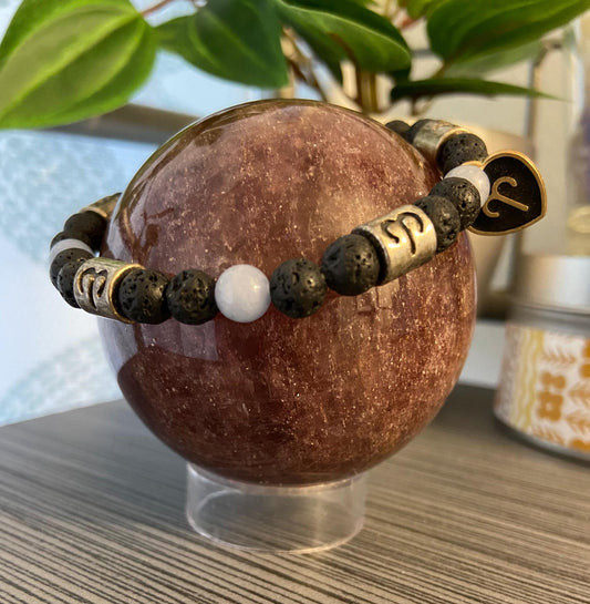 Aries Zodiac 6mm Charm Bracelet Handmade with Genuine Semiprecious Aquamarine or Clear Quartz Crystal Birthstone stretch beaded horoscope